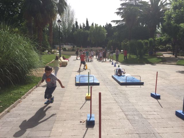 Unos 300 escolares de Primaria de Cehegín participan en una jornada de juegos lúdicos