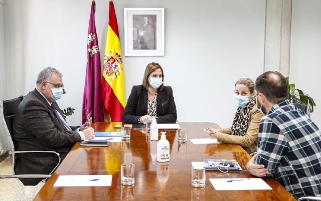 Isabel Franco recibe a la alcaldesa de Cehegín